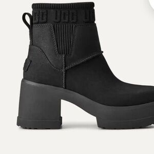 UGG Women's Moxy Brooklyn Chelsea Boots size 10